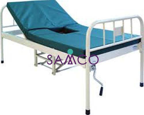 Samcomedica Fowler Bed Manual with Bed Pan